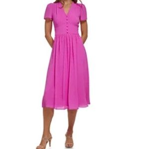 DKNY
Women's Short Sleeve Jacquard Satin Button Front V-Neck Midi Dress